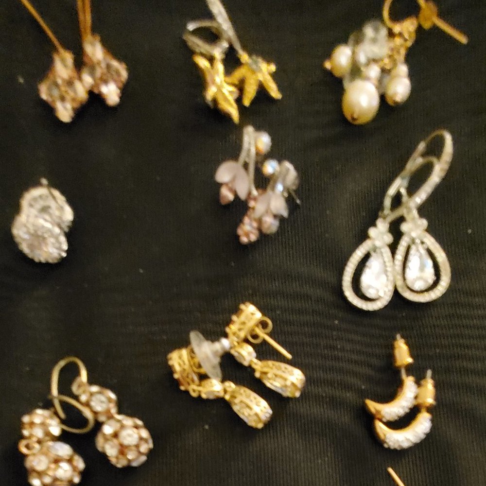 Lot of 11 Mixed PIERCED Earrings